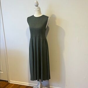 Zara Sleeveless Olive Midi Dress